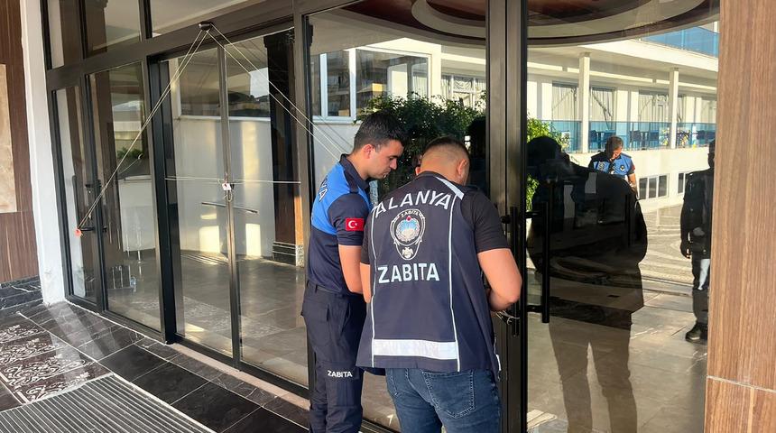 Alanya'da ruhsatsız çalıştırılan otel 112. kez mühürledi! Belediyeden açıklama geldi