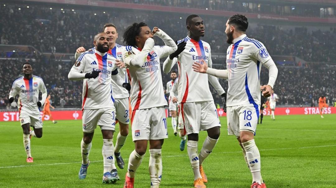 Avrupa nın dev kulübü Lyon küme düşürüldü! Borçlarını ödeyemediler... 4