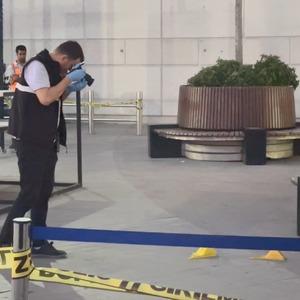 Başakşehir’de AVM önünde silahlı saldırı! Motosikletle gelip kurşun yağdırdı