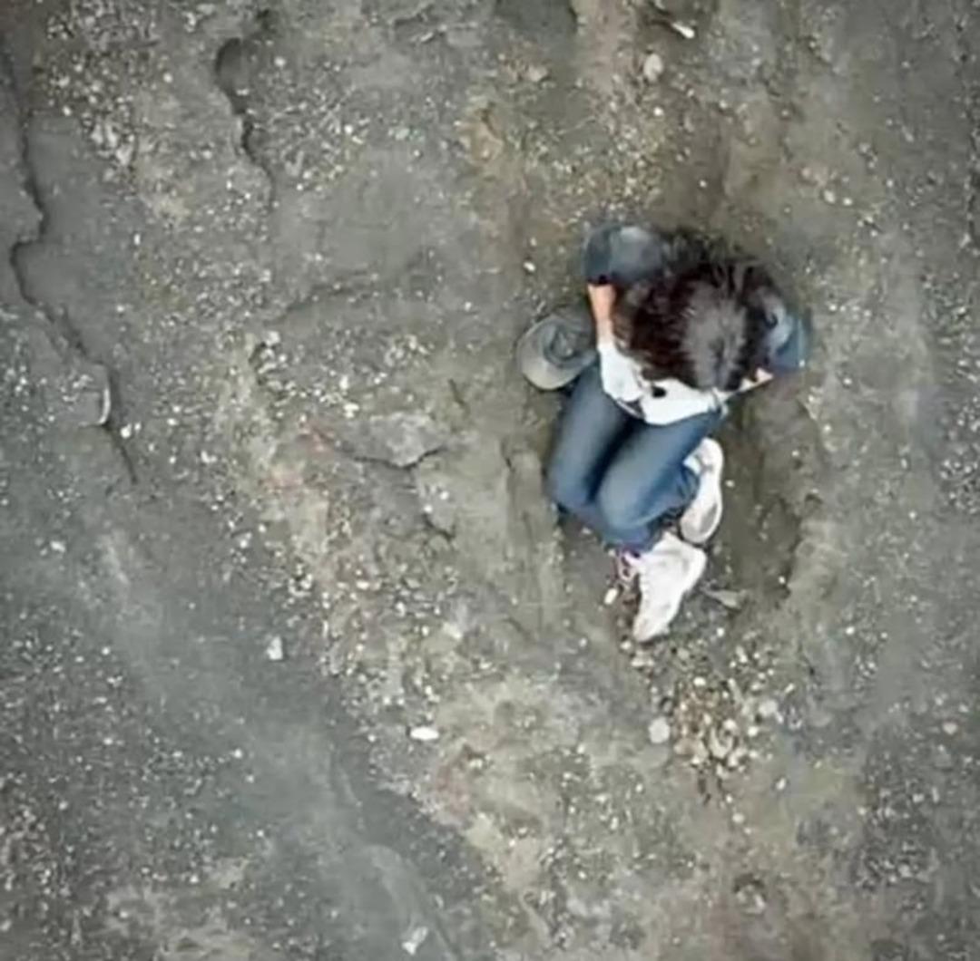 Dünya onu konuşmuştu! Yanardağda mahsur kalan dağcıdan acı haber!  2