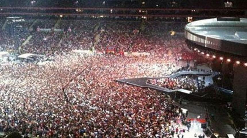 &Uuml;nal Aysal, Madonna'yı akladı!