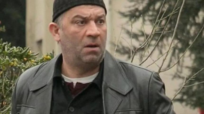 Arka Sokaklar'ın yıldızı Şevket Çoruh'un 15 yaş küçük eşi güzelliğiyle büyüledi! Görenler aynı şeyi söyledi