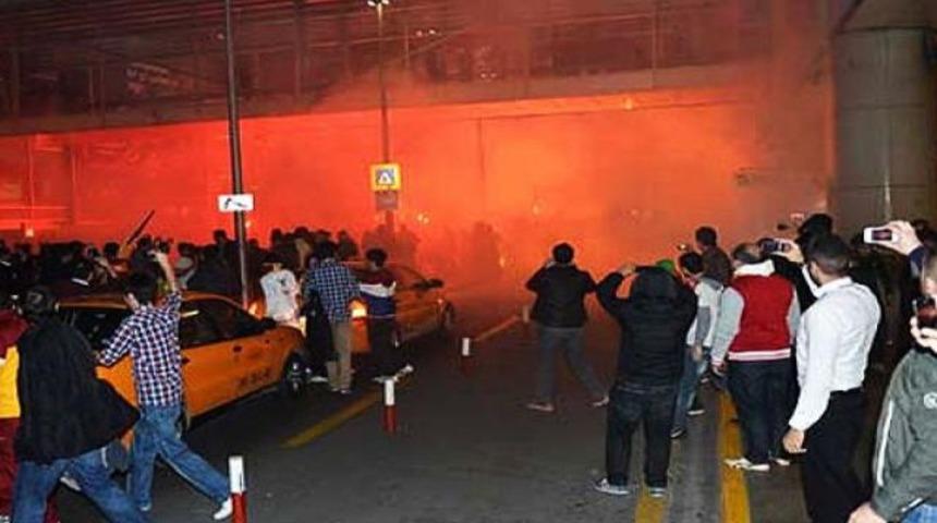 G.Saraylı taraftarların verdiği zarar 14 bin TL