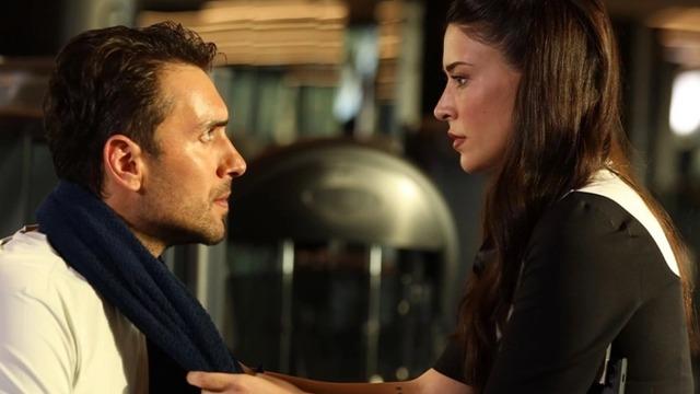 Genç yönetmenle aşk yaşıyordu! Çift Kişilik Oda'nın yıldızı Ulaş Tuna Astepe'nin 6 yıllık ilişkisi bitti! Ayrılık nedeni... 