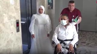 Kemik kanseri tedavisi gördüğü hastanede dünyaevine girdi