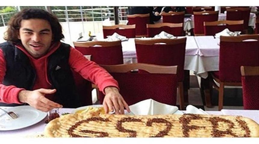 Sel&ccedil;uk İnan'ın derbi keyfi