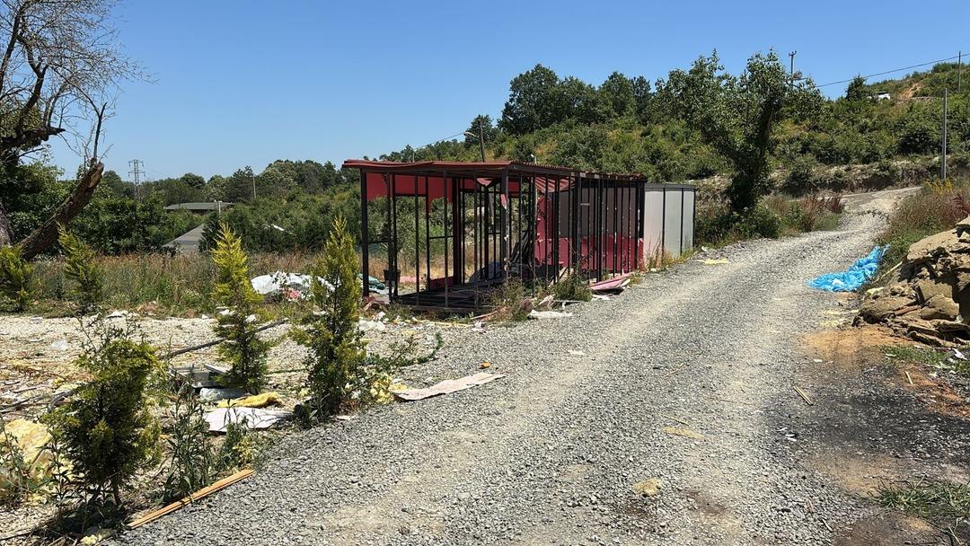 1200xauto Ampulden gizli kamera çıkmıştı: Sapanca’da skandal olayın yaşandığı bungalov yıkıldı!