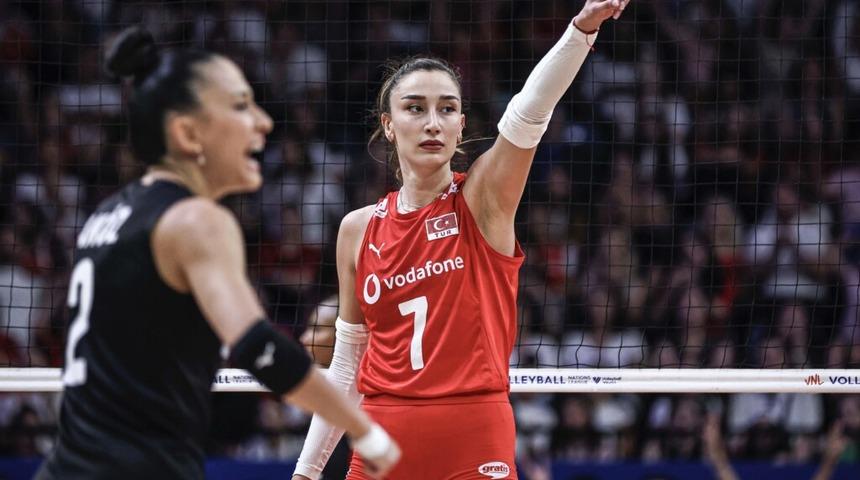 Türkiye Voleybol Federasyonundan "Hande Baladın" için sakatlık açıklaması!