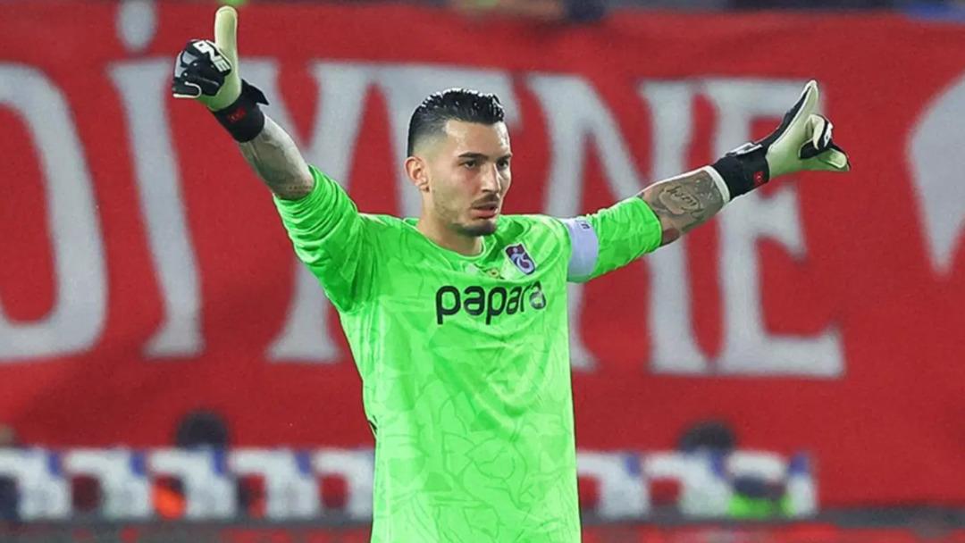 Süper Lig de yılın imzası her an atılabilir! Uğurcan Çakır için yapılan teklif belli oldu... Taraflar anlaştı 3