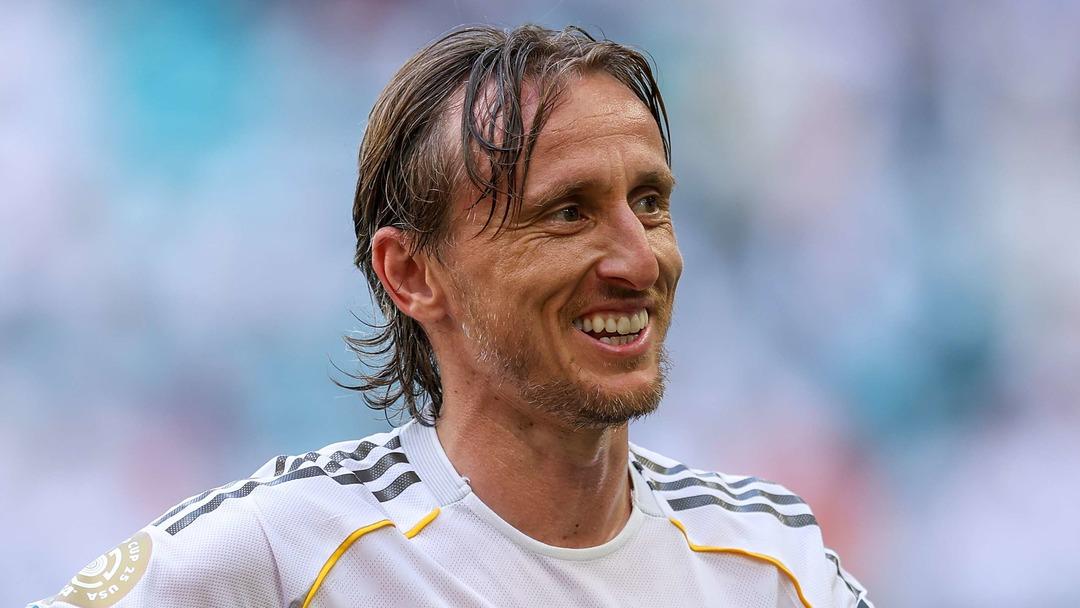 Real Madrid in yıldızı Luka Modric kariyerine yeni bir sayfa açıyor! Tecrübeli oyuncu Milan ile her konuda anlaştı... 1