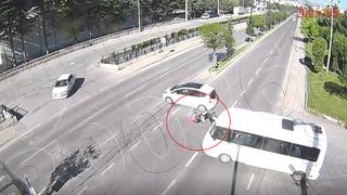 Kütahya’da meydana gelen 3 ayrı motosiklet kazası kameraya yansıdı