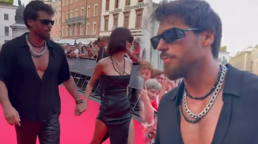 Can Yaman sevgilisi Sara Bluma ile pozlarını paylaştı! Sevgilisinin eteğini sıyırıp verdiği poz eleştirildi