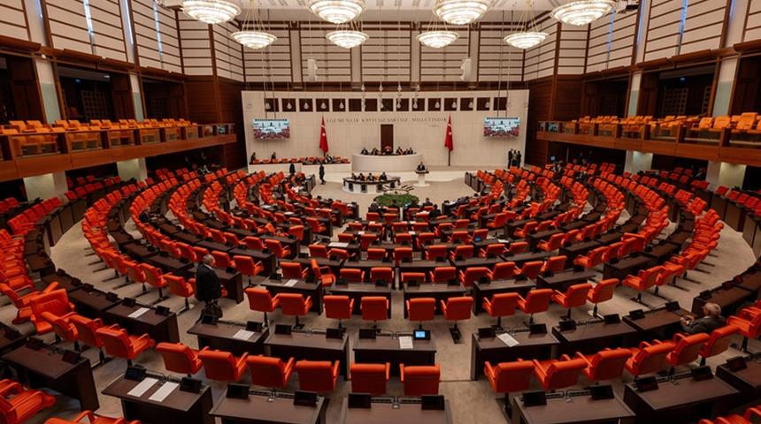 AK Parti'nin önerisi kabul edildi! TBMM çalışma süresi 1 ay uzatıldı