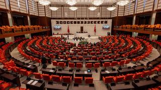 AK Parti'nin önerisi kabul edildi! TBMM çalışma süresi 1 ay uzatıldı