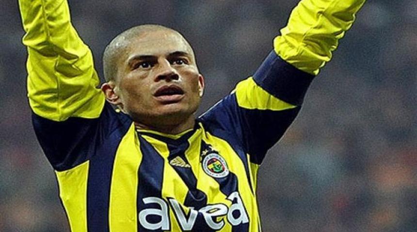 Alex Fener'e hala kırgın!