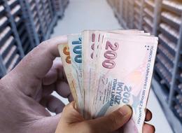 Fiyatlar kafa karıştırdı! Büyük olan ucuzladı, küçük olan zamlandı