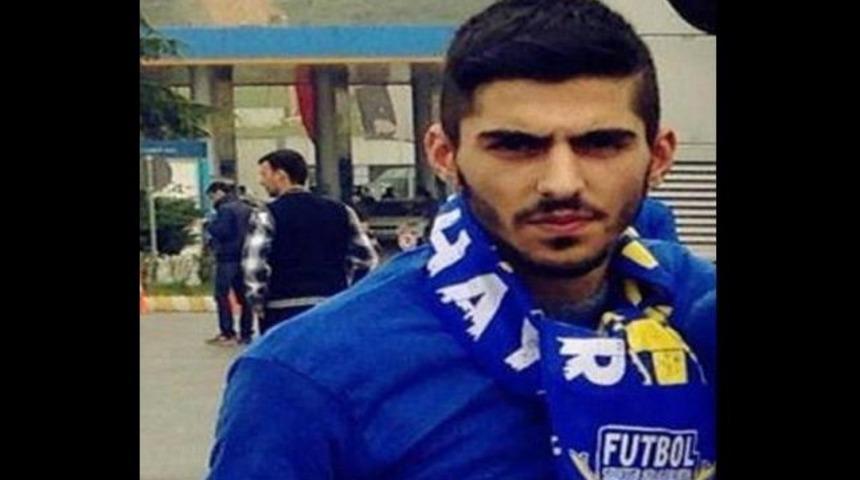 Derbi sonrası cinayet: 1 taraftar &ouml;ld&uuml;!
