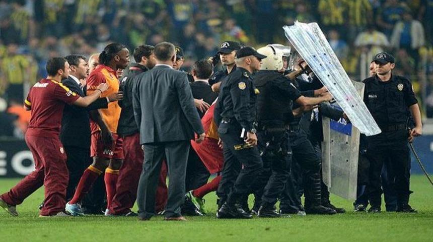 Fenerbah&ccedil;e'ye ceza geliyor!