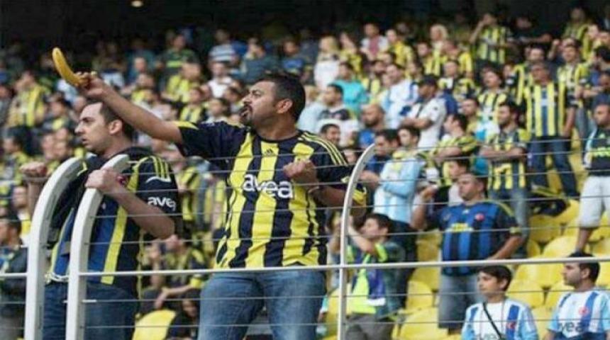 Muz sallayan taraftar İngiliz basınında