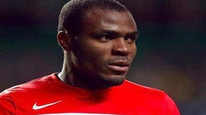 Emenike i&ccedil;in menajerinden a&ccedil;ıklama geldi!