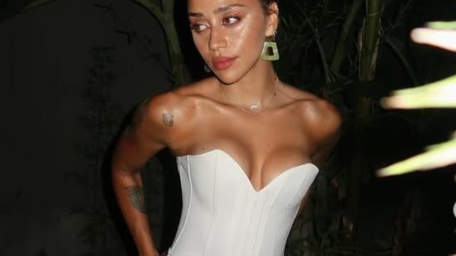 Hamdi Alkan'ın kızı Zeynep Alkan ameliyat oldu! Son durumunu paylaştı