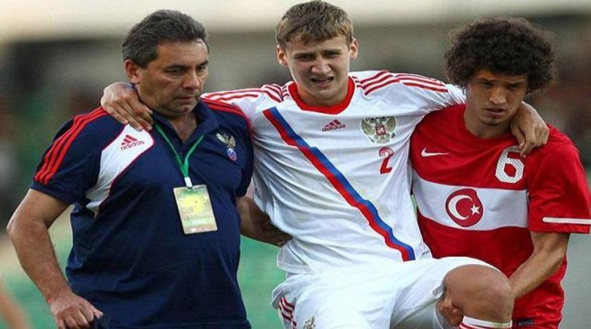 Salih U&ccedil;an'a b&uuml;y&uuml;k alkış!