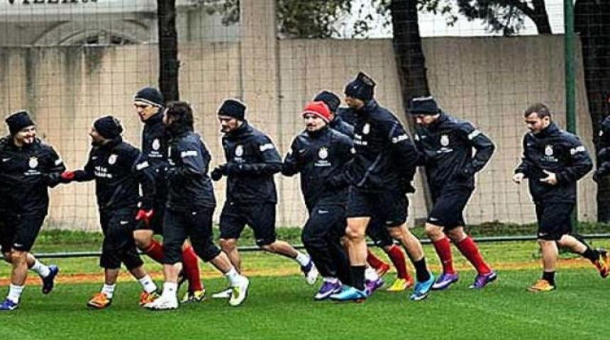 G.Saray idmanında kavga &ccedil;ıktı!