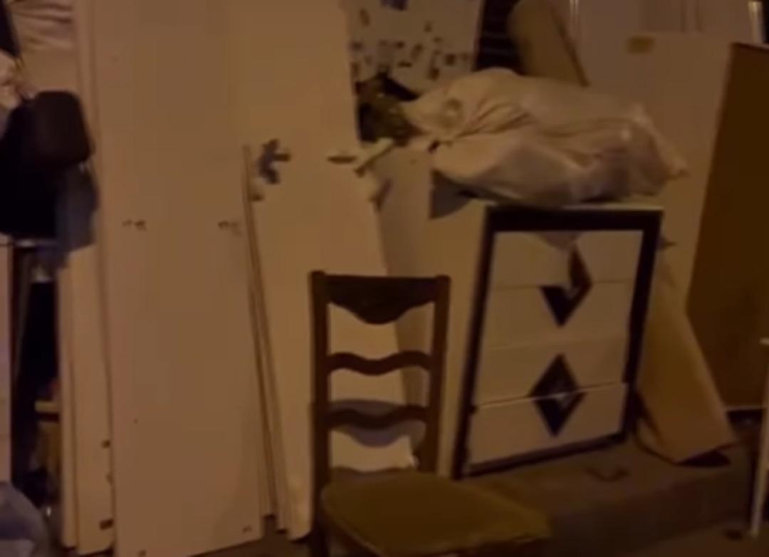 Yaşlı kadın gece yarısı evinden kovuldu! Nedeni ise pes dedirtti!  2