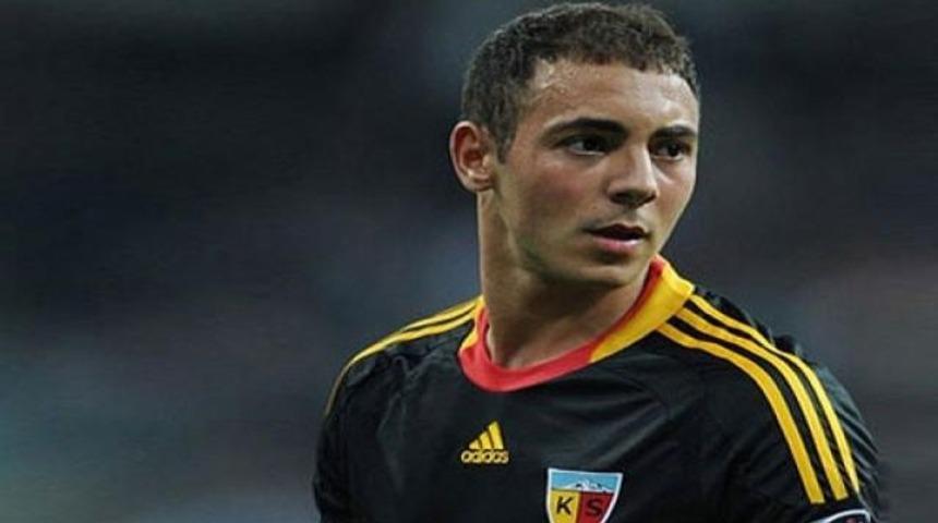 Amrabat krizi &ccedil;&ouml;z&uuml;ld&uuml;!