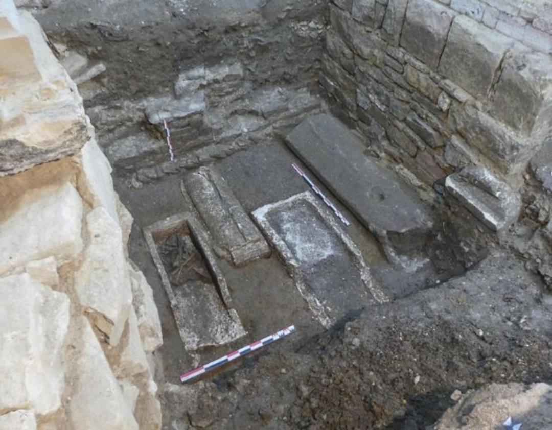 Isıtmalı beton döşenmişti! Altından 400 yıllık tarih çıktı! Mühürlü halde bulundu... 2