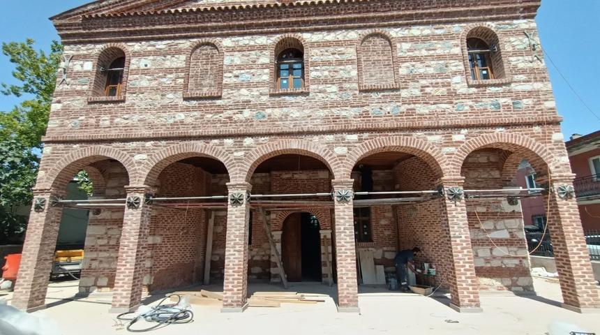 Bursa'da restorasyonu tamamlanan Özlüce Camisi yarın ibadete açılacak