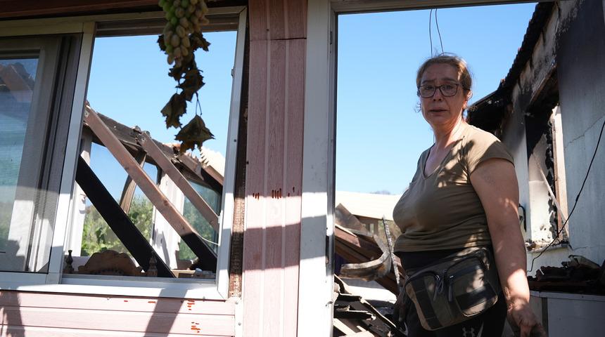 İzmir'de orman yangında ev ve ağılları kullanılamaz hale gelen mahalle sakinleri yaşadıklarını anlattı