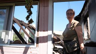 İzmir'de orman yangında ev ve ağılları kullanılamaz hale gelen mahalle sakinleri yaşadıklarını anlattı