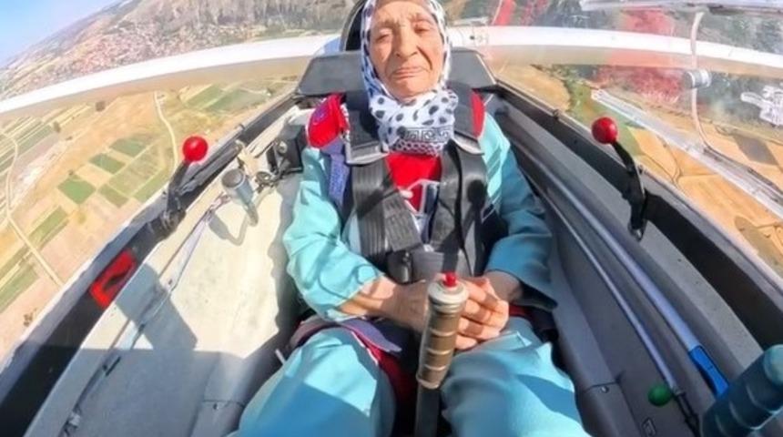 Bilecik'te huzurevinde kalan 83 yaşındaki kadının uçma hayali gerçeğe dönüştü