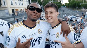 Menajerlerden Galatasaray'a yıldız önerisi! Okan Buruk David Alaba'ya onay verdiği an işlem tamam...