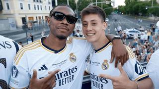 Menajerlerden Galatasaray'a yıldız önerisi! Okan Buruk David Alaba'ya onay verdiği an işlem tamam...