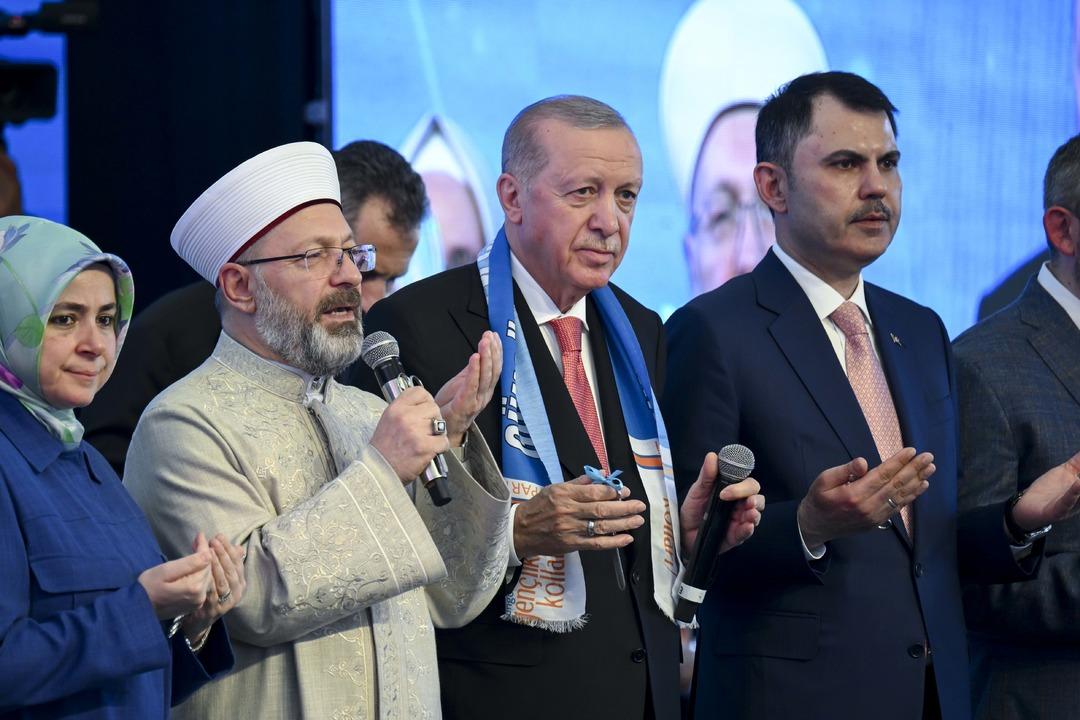 Cumhurbaşkanı Erdoğan: "Gündemlerinde rant var, bant var, butlan var hatta mutlak butlan var ama hizmet yok, eser yok, kentsel dönüşüm hiç yok" 2