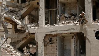 İsrail'in Tahran'ın merkezinde sivil bir yerleşim yerine saldırısı mahallede büyük hasara yol açtı