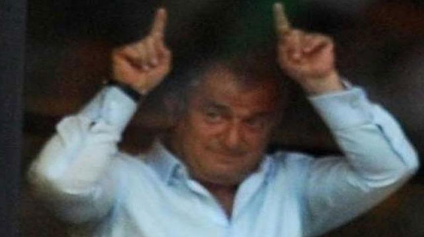Terim yerinde duramadı!