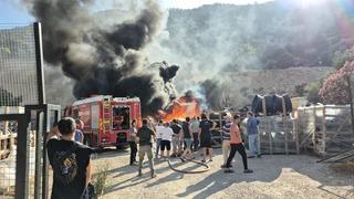 Bodrum'daki korkutan depo yangını söndürüldü