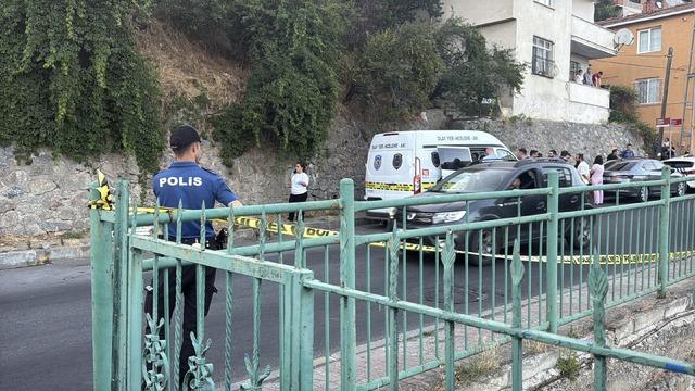 Sarıyer'de korkunç olay! 61 yaşındaki sevgililer, evde başlarından vurulmuş halde ölü bulundu