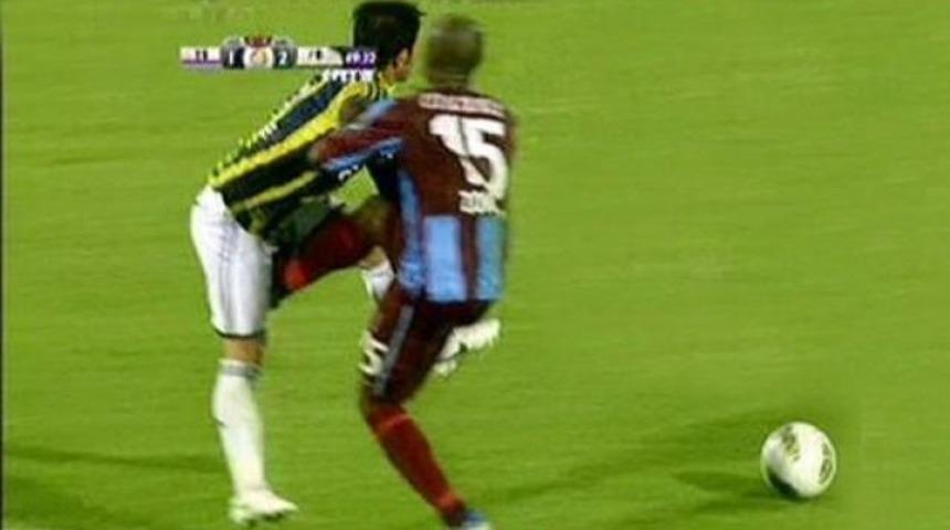 D&uuml;nya intikam tekmesini konuşuyor!