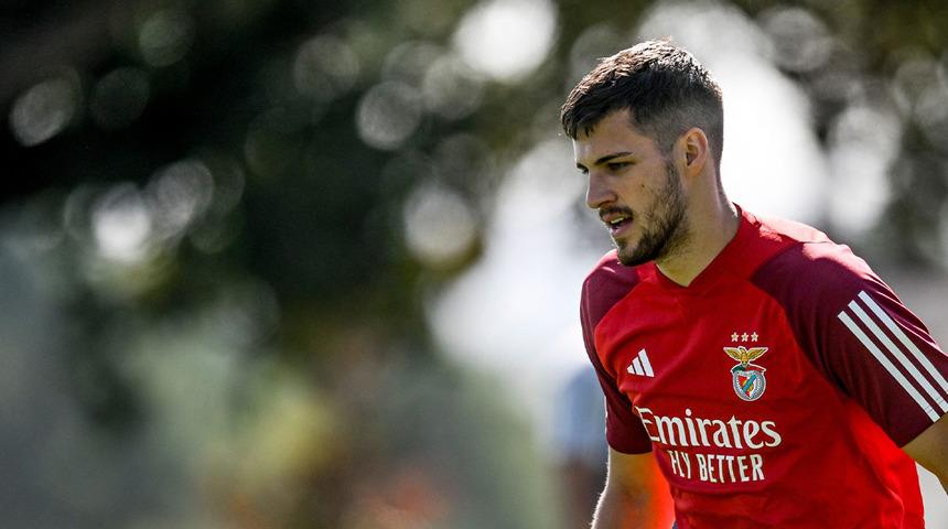 Beşiktaş'dan Benfica'nın sol beki Jurasek'e teklif... Oyuncu her an siyah beyazlı formayı giyebilir!