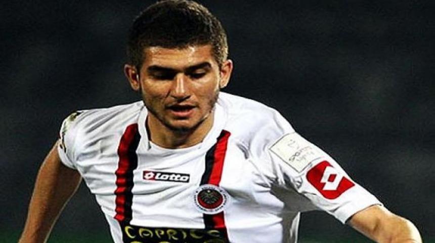 Soner Fenerbah&ccedil;e'de..!