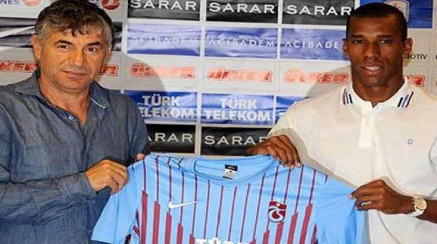 Trabzon, Emerson'a imzayı attırdı..!