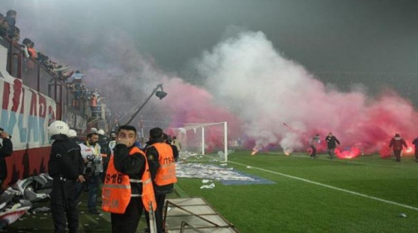Trabzon taraftarından kul&uuml;be tepki!