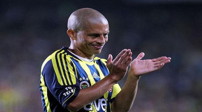 Alex'ten taraftara &ccedil;ağrı!