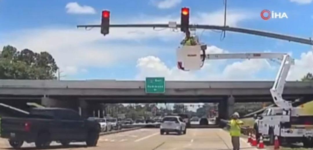 Az daha öldürüyordu! Hareket halindeki tır vinç üzerindeki işçiye çarptı!  2