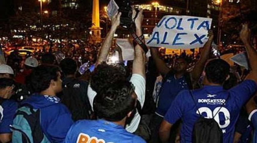 Brezilya'da Alex i&ccedil;in sokağa d&ouml;k&uuml;ld&uuml;ler..!