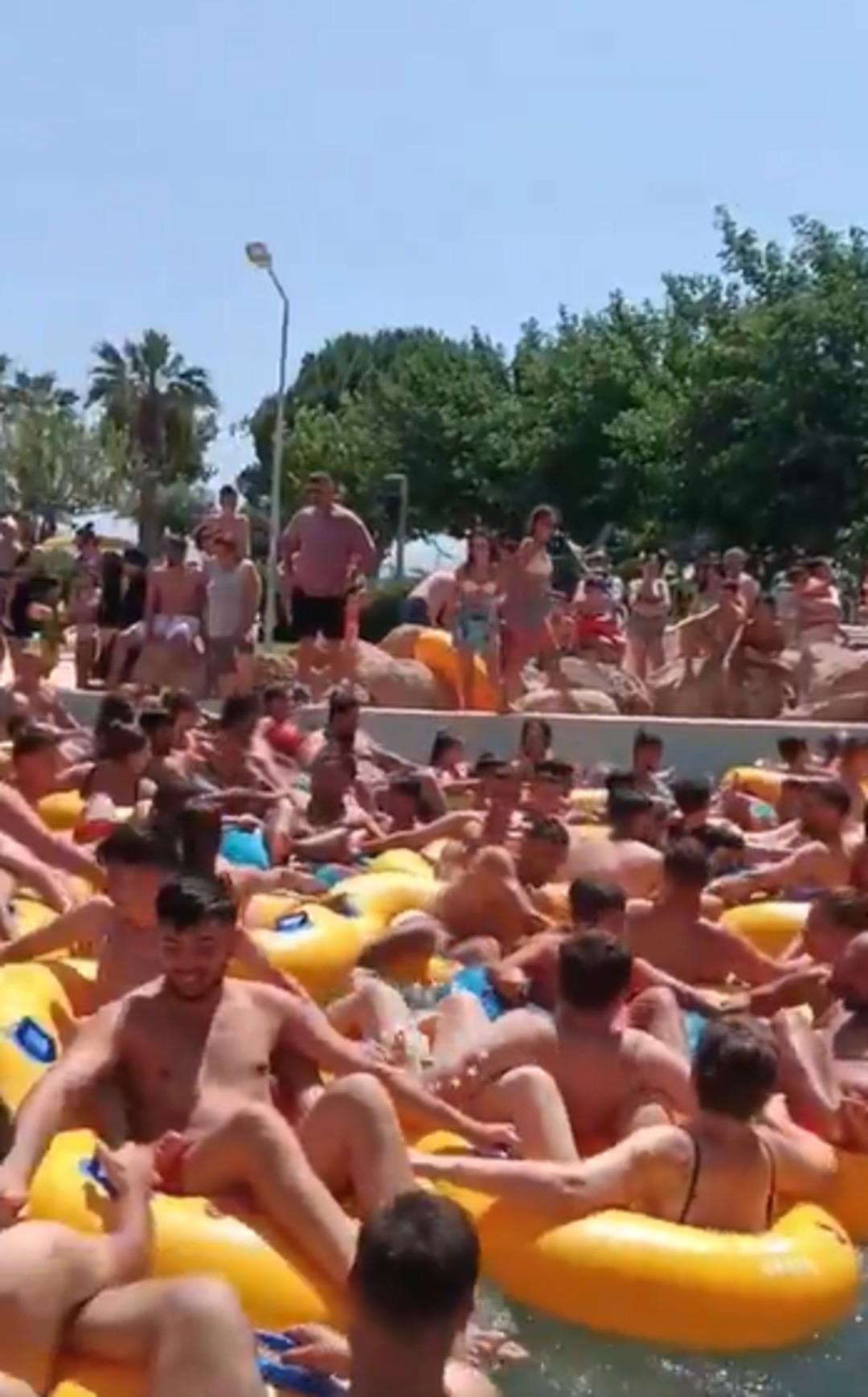Yer: İzmir! Aquaparkta çekilen görüntü gündem oldu! "Mikrop yuvası" 2